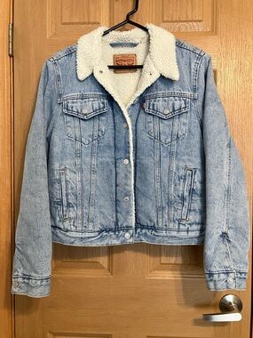 Levi's Sherpa Light Wash Blue Denim Jacket